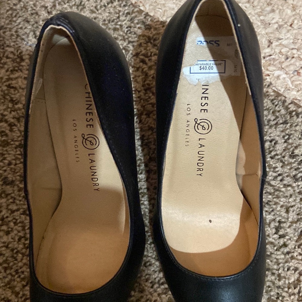 Women’s shoes size 6.5